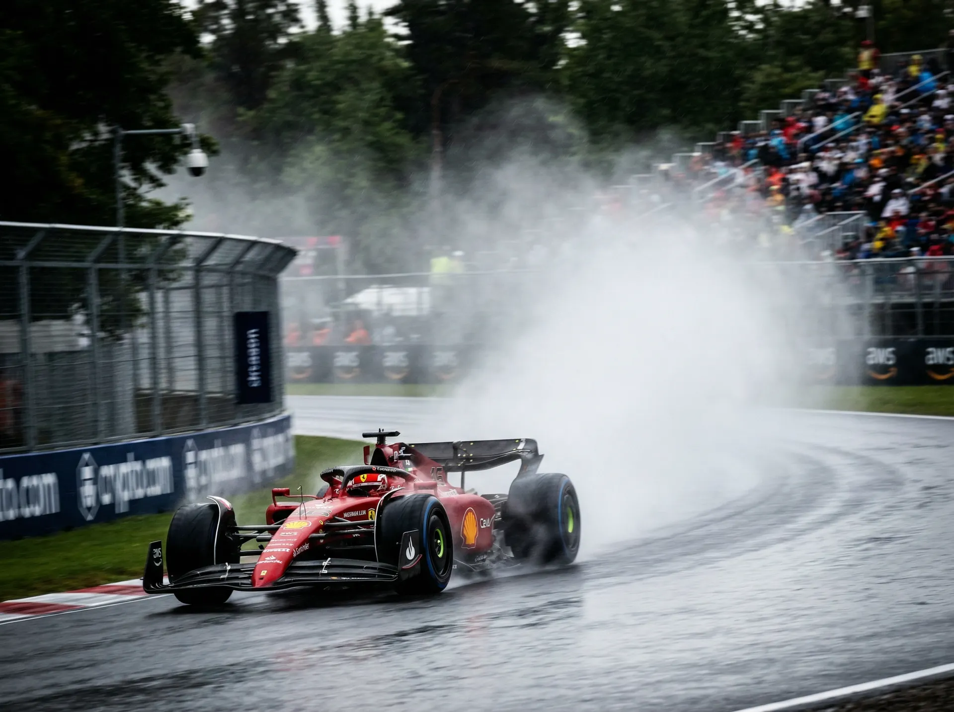 hth体育 报道F1赛车赛事精彩画面